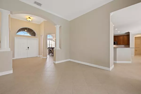 West Palm Beach, FL 33411,9976 Royal Cardigan WAY