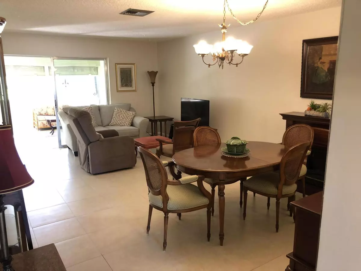 West Palm Beach, FL 33415,2886 E Fernely DR 44