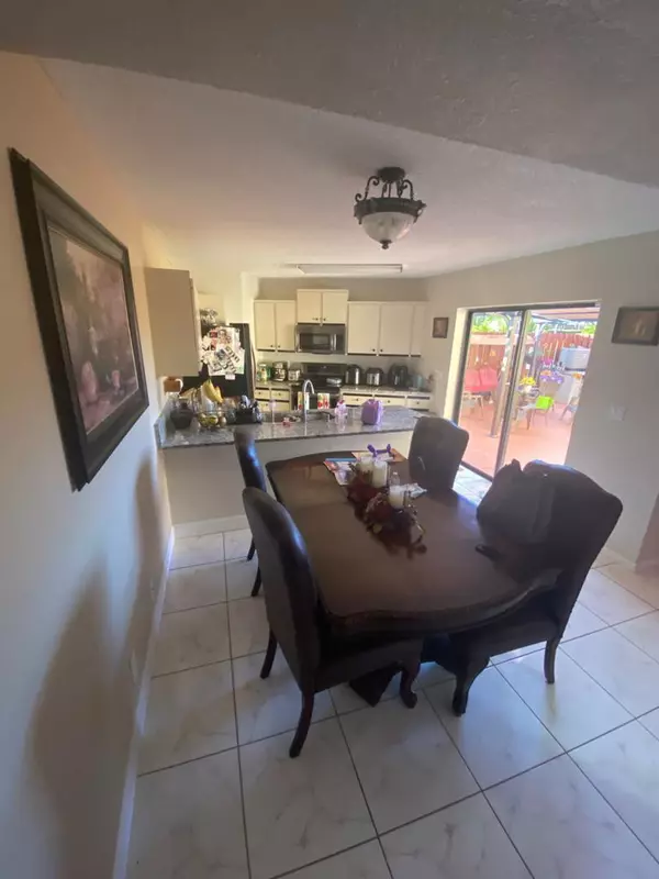 Palm Springs, FL 33461,51 Springdale CIR 5-A