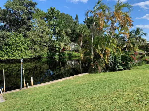 Stuart, FL 34997,7629 SE Fork River DR