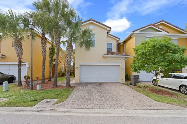 874 Pipers Cay DR, West Palm Beach, FL 33415