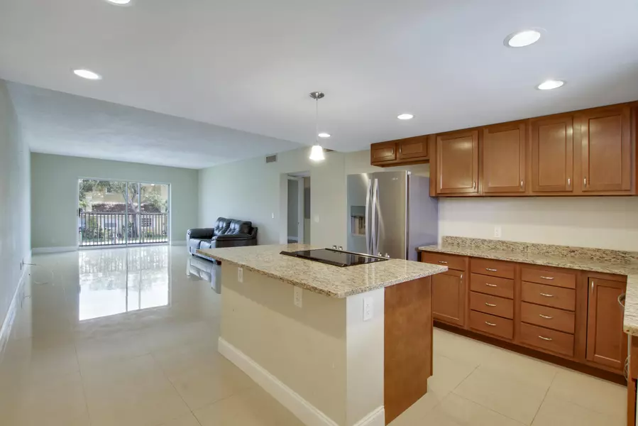 120 Lehane TER 216, North Palm Beach, FL 33408