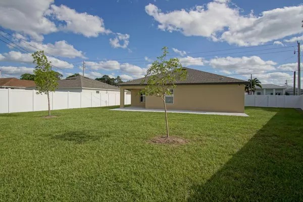 Port Saint Lucie, FL 34986,1381 SW Paar DR