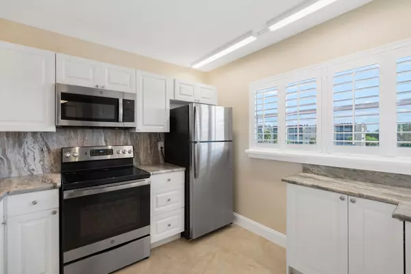 Lake Worth, FL 33467,3661 Via Poinciana 513