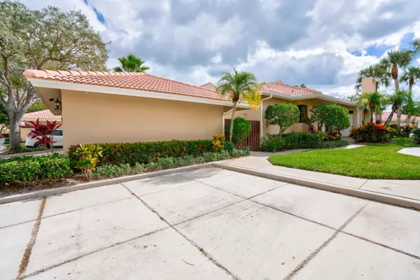 Palm Beach Gardens, FL 33418,111 Old Meadow WAY