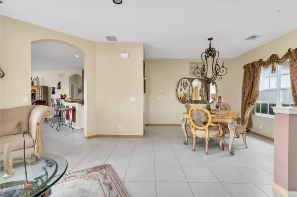 Lake Worth, FL 33467,3748 Cypress Lake DR