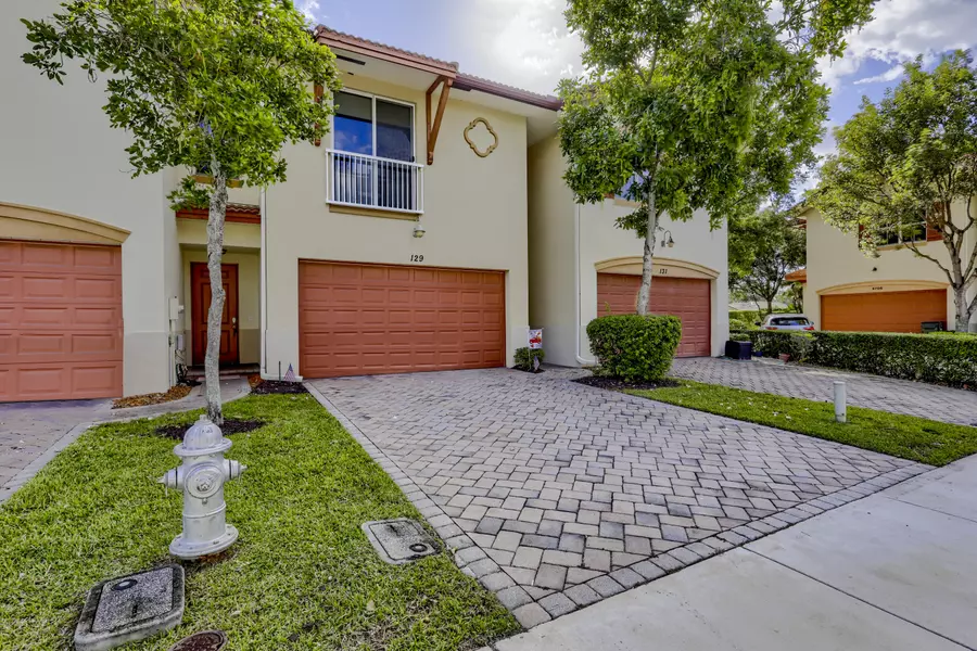 129 E Prive CIR, Delray Beach, FL 33445