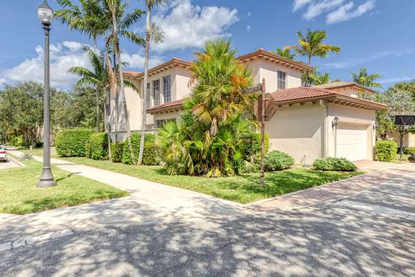 10 Stoney DR, Palm Beach Gardens, FL 33410