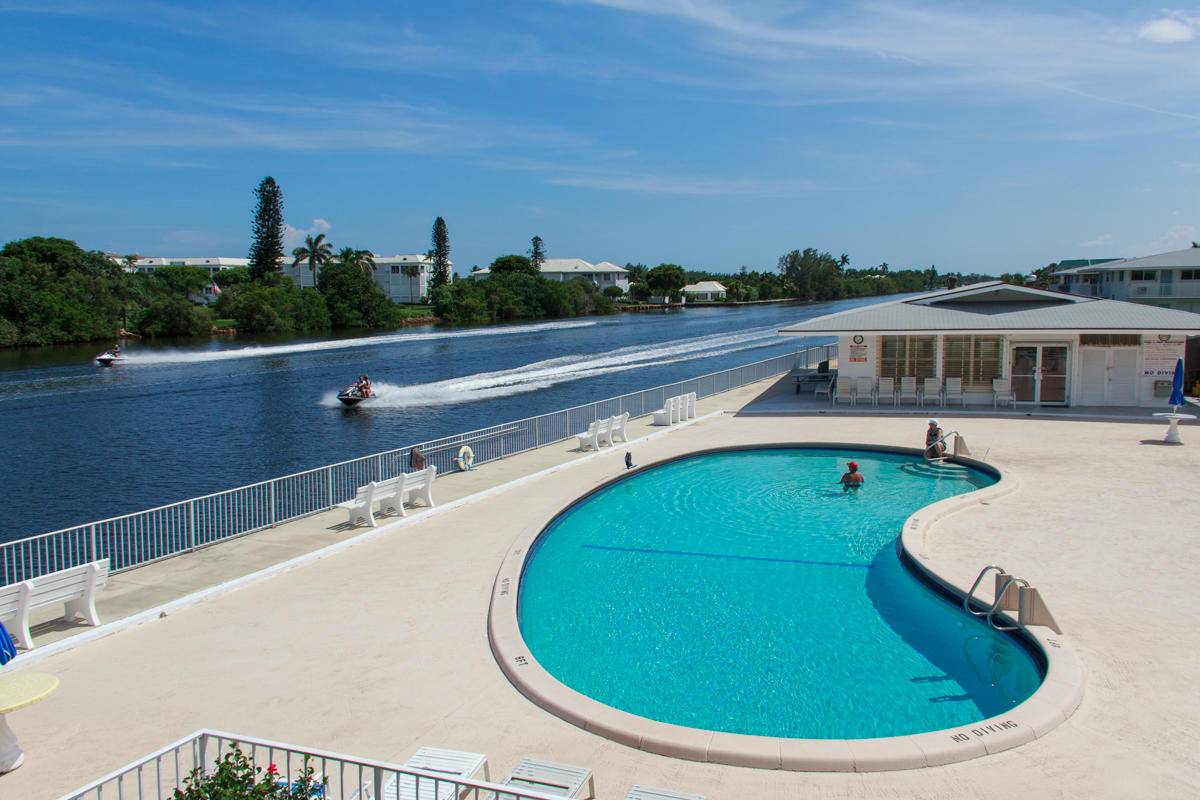 2520 S Federal HWY 11, Boynton Beach, FL 33435