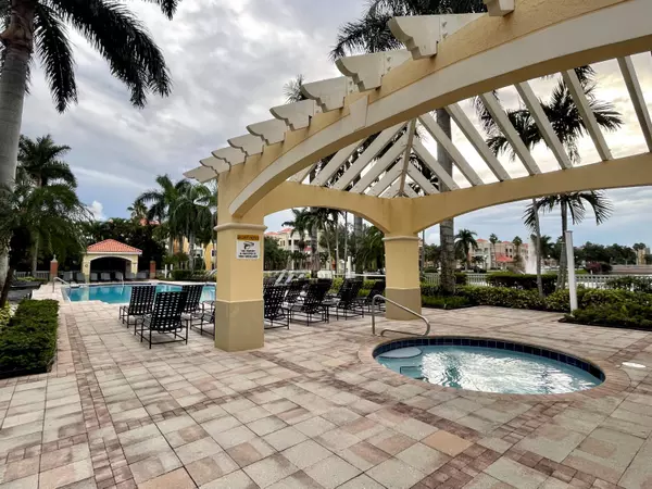 Palm Beach Gardens, FL 33410,11013 Legacy LN 103