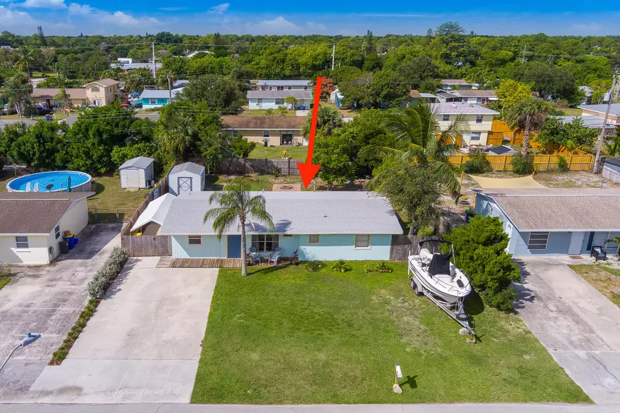 2834 NE Hickory Ridge AVE, Jensen Beach, FL 34957