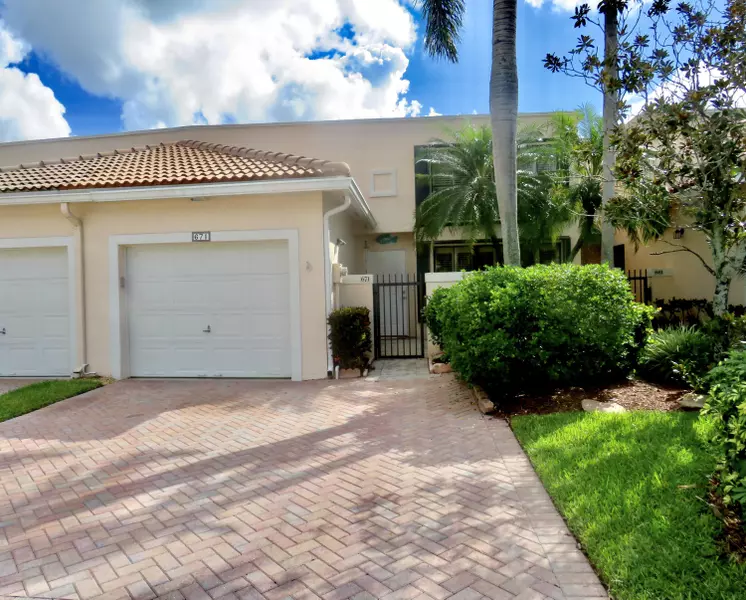 671 SW 158th WAY, Pembroke Pines, FL 33027