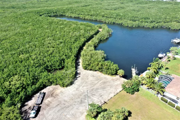 Hutchinson Island, FL 34949,1.96 Acres On Queens Rd