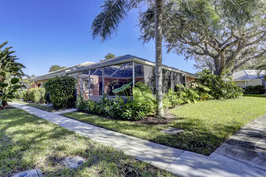 2403 Appleton CT, Palm Beach Gardens, FL 33403