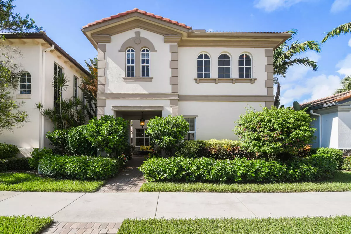 Palm Beach Gardens, FL 33410,208 Glacier ST