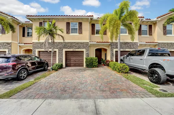 4313 Brewster LN, West Palm Beach, FL 33417