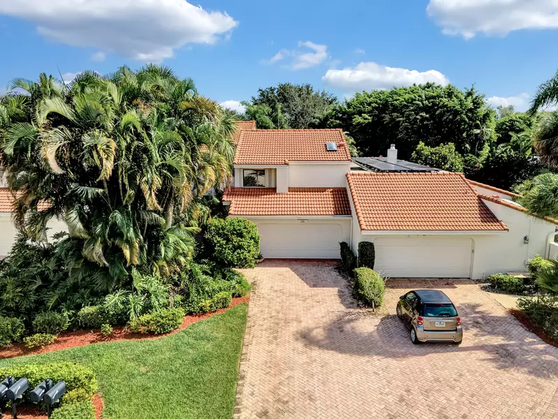 7338 Woodmont CT, Boca Raton, FL 33434