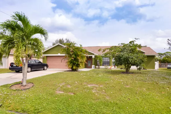 1271 SE Sandia DR, Port Saint Lucie, FL 34983