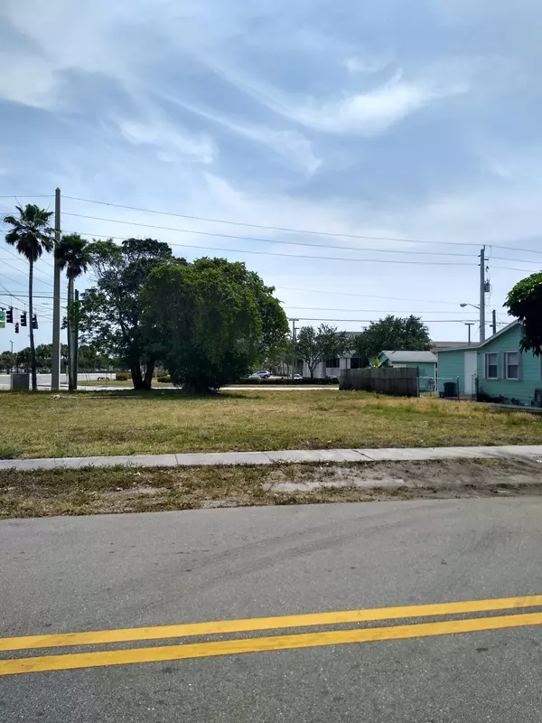 Greenacres, FL 33463,560 Jackson AVE