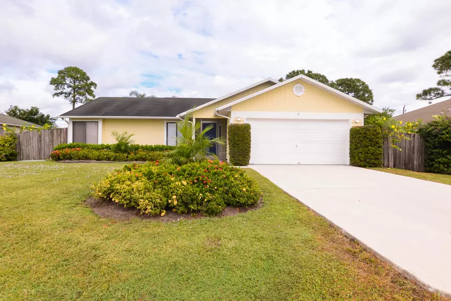 1555 SW Andalusia RD, Port Saint Lucie, FL 34953