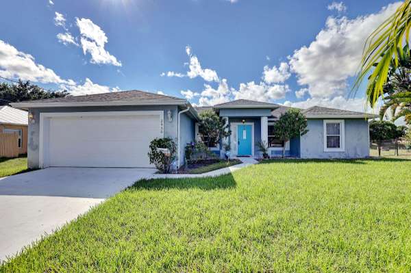 2450 SW SW Monterrey LN, Port Saint Lucie, FL 34953