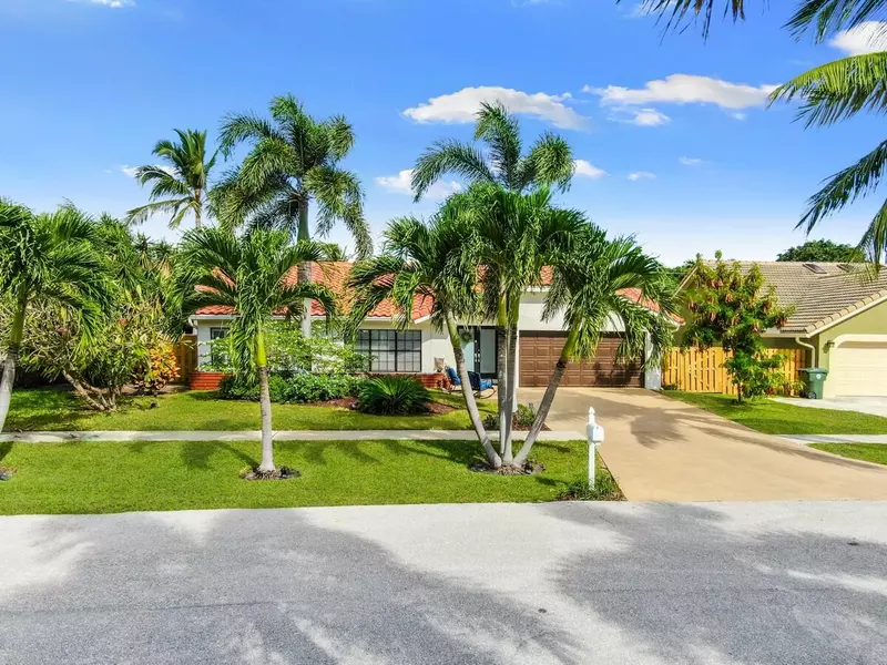 399 Apache LN, Boca Raton, FL 33487