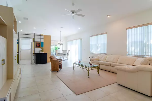West Palm Beach, FL 33411,2393 Kemps Bay