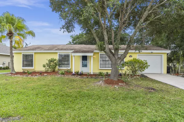 238 SW Christmas TER, Port Saint Lucie, FL 34984