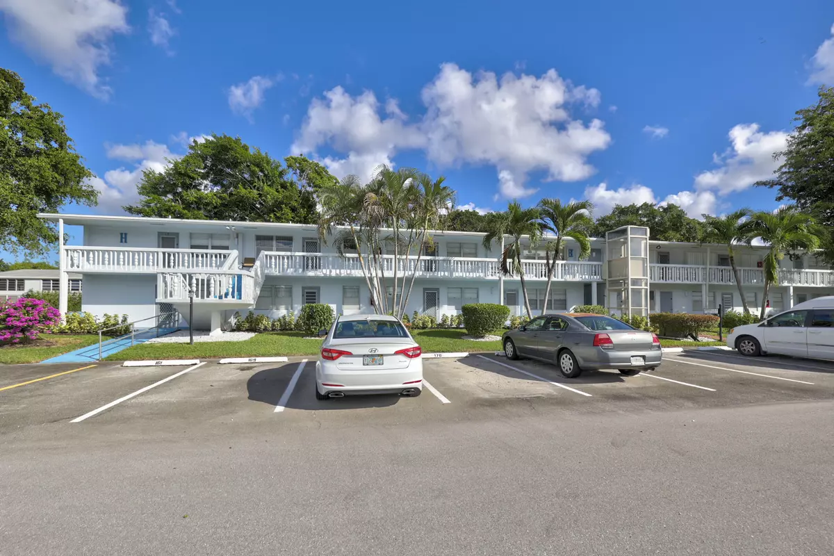 Deerfield Beach, FL 33442,164 Upminster H