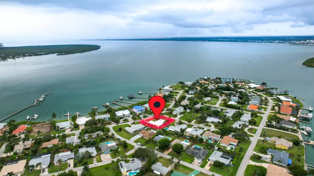 1654 Thumb Point DR, Fort Pierce, FL 34949