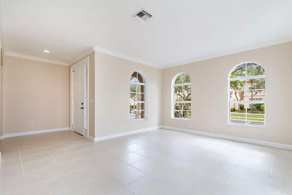 Palm Beach Gardens, FL 33418,8156 Bautista WAY