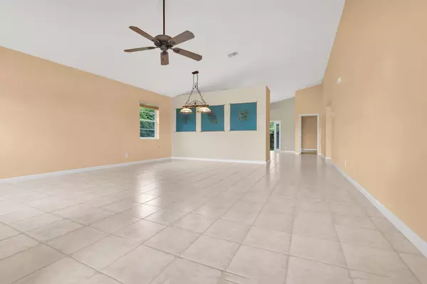 Pompano Beach, FL 33073,5588 NW NW 77th CT