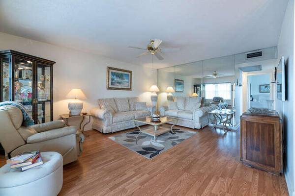 89 E Somerset, West Palm Beach, FL 33417