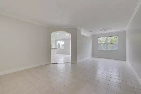 Coconut Creek, FL 33073,5107 Heron CT