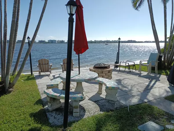 Lake Worth Beach, FL 33460,1430 S Lakeside DR 20