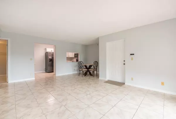 Delray Beach, FL 33446,13870 Oneida DR H1