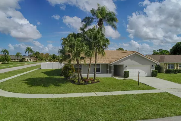 21910 Pine TRCE, Boca Raton, FL 33428