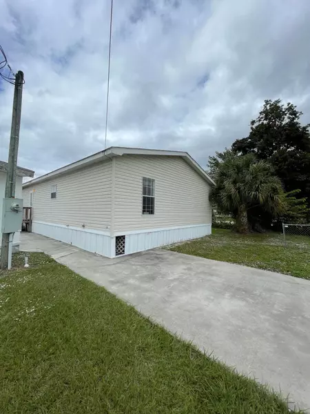 2805 SE 36th AVE, Okeechobee, FL 34974