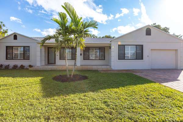 21 Harvard DR, Lake Worth, FL 33460