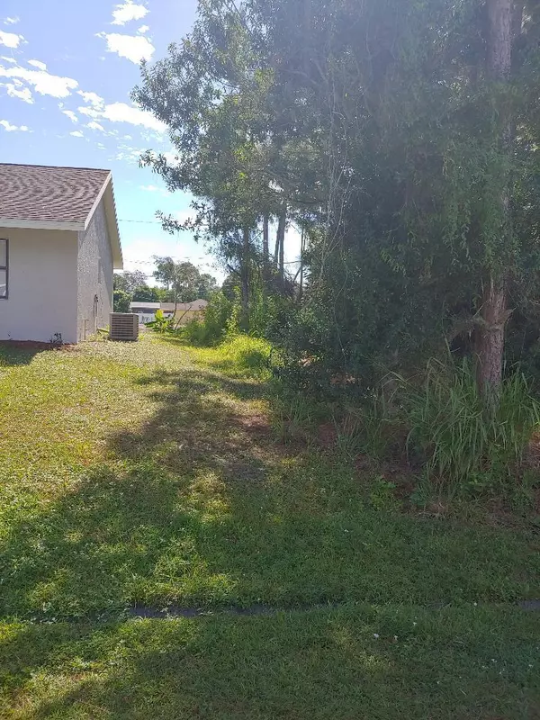 Port Saint Lucie, FL 34952,2226 SE Master AVE