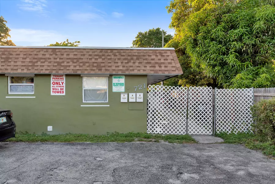 721 S B ST, Lake Worth Beach, FL 33460