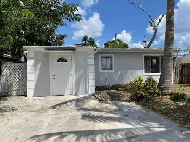 Lake Worth, FL 33462,1155 Highland RD