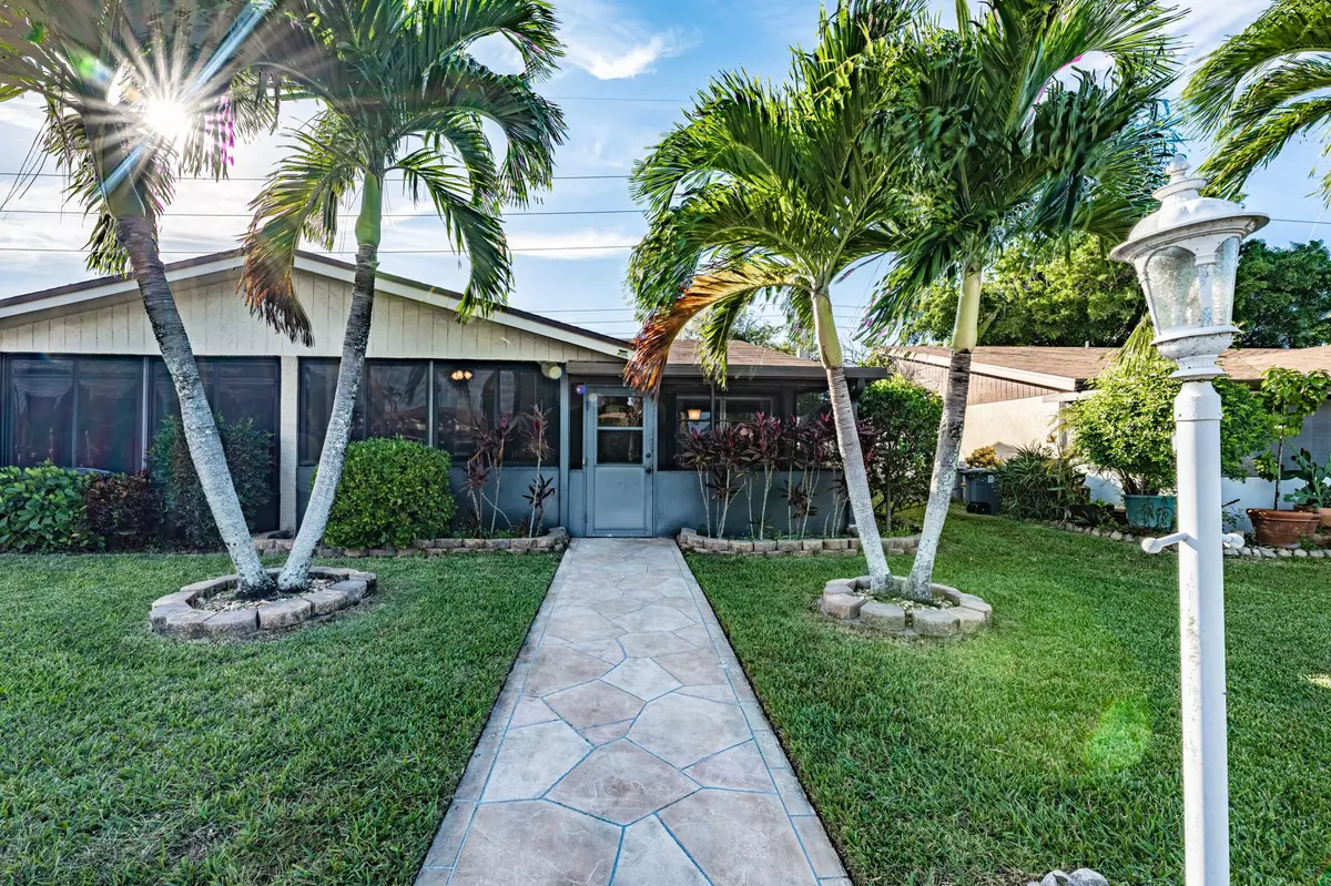 Delray Beach, FL 33484,14233 Campanelli DR