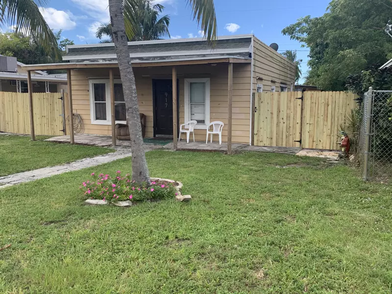 917 S D ST, Lake Worth Beach, FL 33460