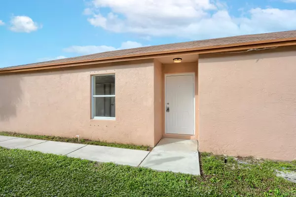 West Palm Beach, FL 33415,5879 Azalea CIR