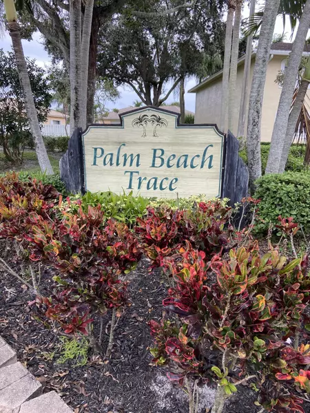 102 Palm Beach Trace DR, Royal Palm Beach, FL 33411