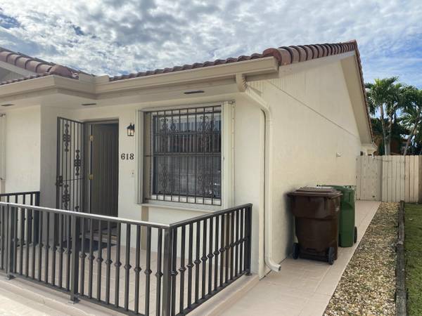 Hialeah, FL 33016,6180 W 22 Nd LN