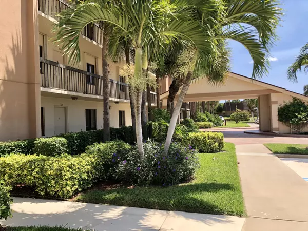 Jupiter, FL 33477,1201 Seafarer CIR 102