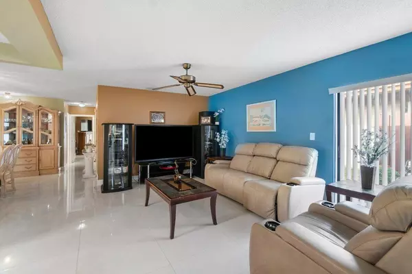 West Palm Beach, FL 33415,5405 Garden Hills CIR