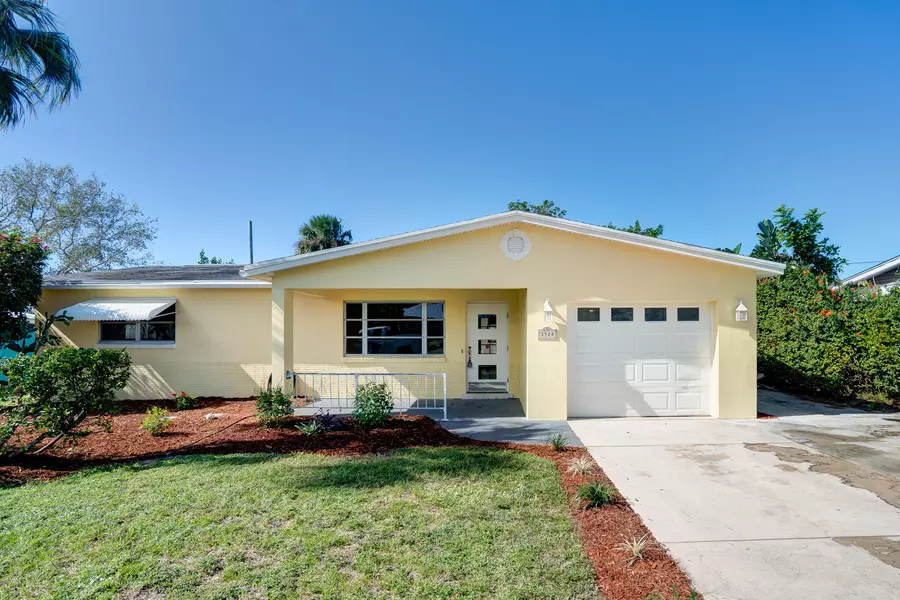 3528 NE Jeannette DR, Jensen Beach, FL 34957